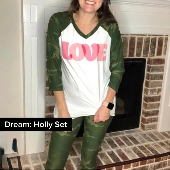 LuLaRoe Dream Holly 2-Piece Set 2001 - Picture 1 of 4